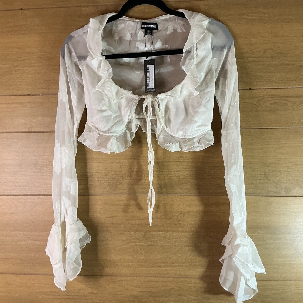 New PrettyLittleThing Cream Sheer Ruffle Blouse Cropped Tie Front size 0 NWT